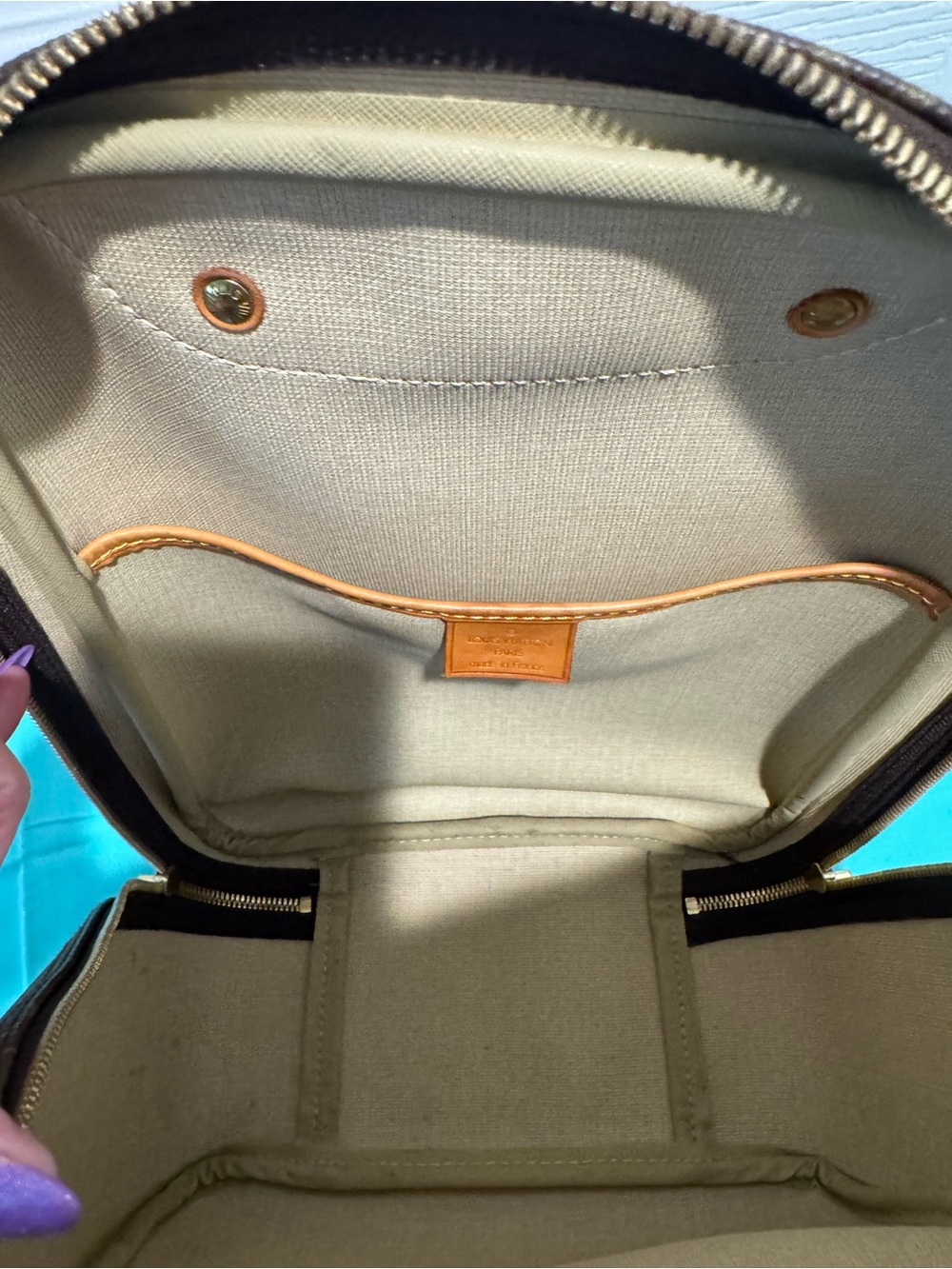 Louis Vuitton Monogram Excursion Travel Bag - Picture 12 of 15